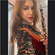 Soy profesora de oboe con mención en teoría música bilingüe. Estudie 5 años en New York,USA. Con reconocidos famosos del rubro